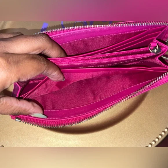 Coach Legacy Fuchsia Pink Leather Slim Zip-Around Wallet NWOT with dust bag Rare - Picture 6 of 15